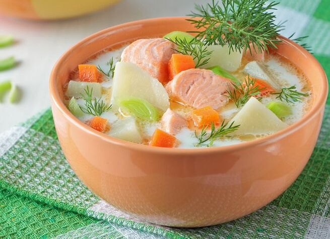 Norveška lososova juha za tiste, ki hujšajo na Dukanovi dieti v fazi izmenjave ali fiksacije